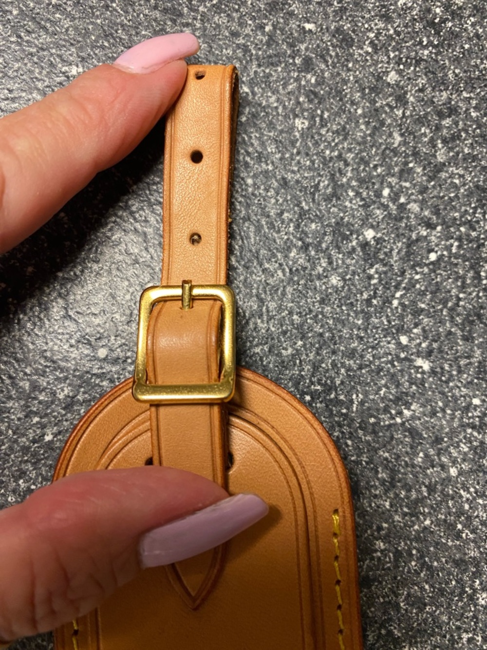 Louis Vuitton Tan Leather Luggage Tag with Gold-Tone Buckle - Picture 4 of 11